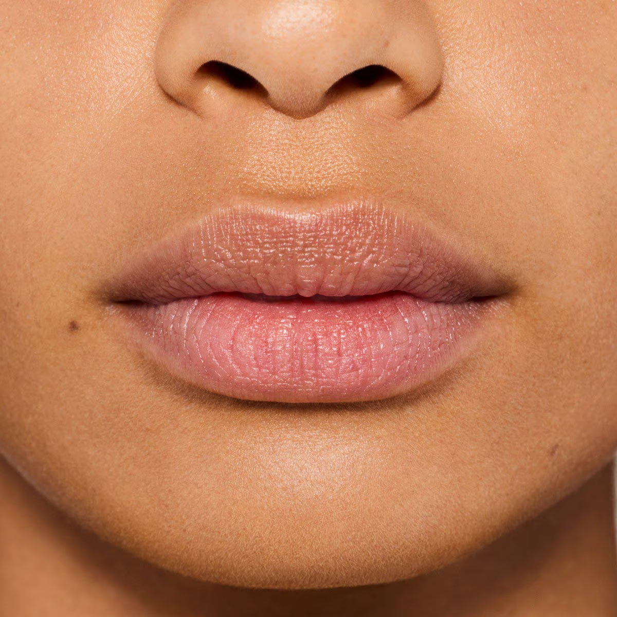 Gloss Bomb Fussy Heat 02